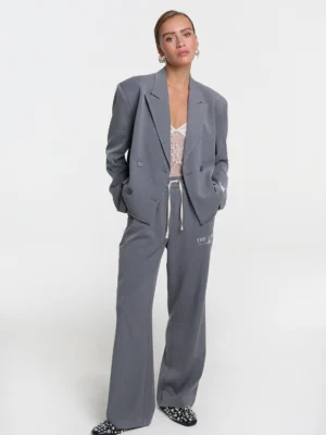 25426_m-2509424328-880-03