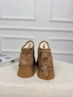 Lederen Ug Ls-780 Platform Camel