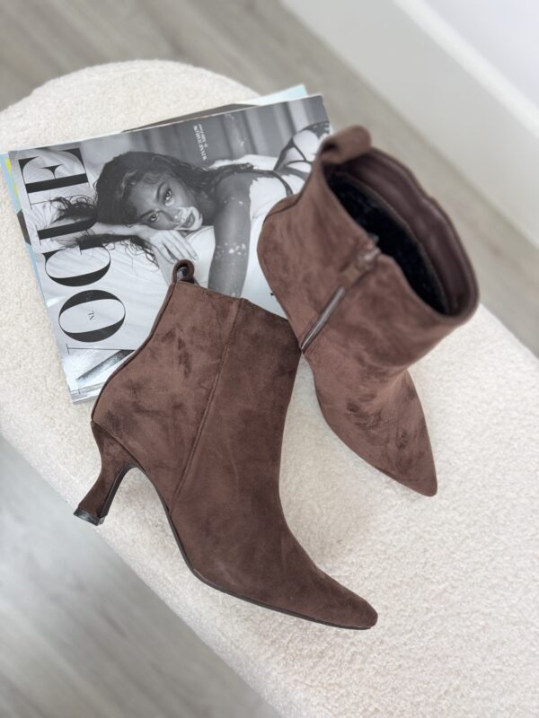 Kitten Heels 00-017 Bruin