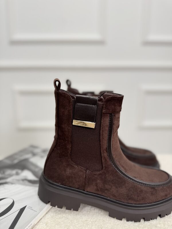 Laarsje A-965 Afgeboord Bruin