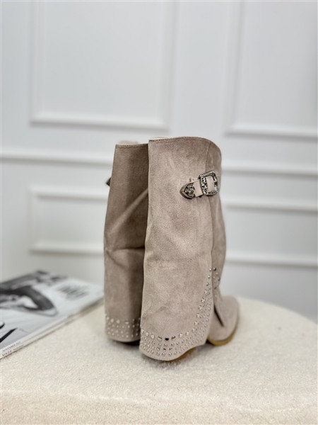 Boot D79 Overslag Studs Beige