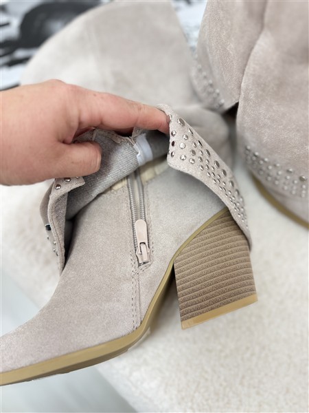 Boot D79 Overslag Studs Beige