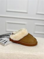 Slip On Ugg 5851