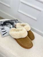 Slip On Ugg 5851