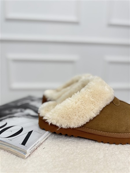 Slip On Ugg 5851