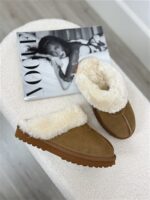 Slip On Ugg 5851