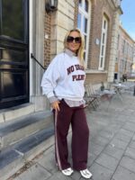 Sweater No Drama Burgundy Letters
