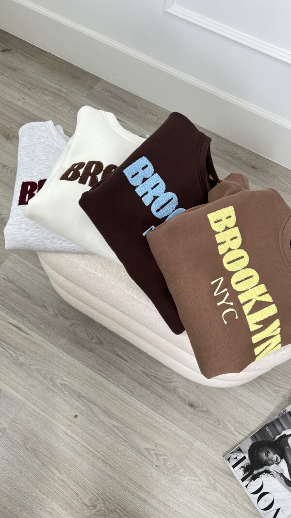 Sweater Brooklynn Gele Leters