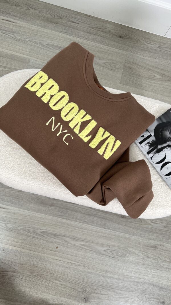 Sweater Brooklynn Gele Leters