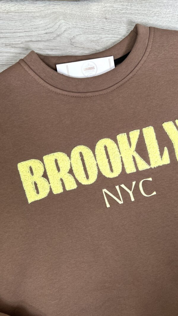 Sweater Brooklynn Gele Leters