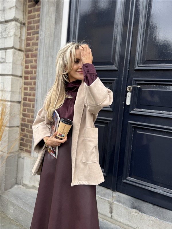 Suedine Vest Open Met Zakken Beige 23154