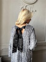 Jurkje Zp782 Paillet Bow Rug Zilver