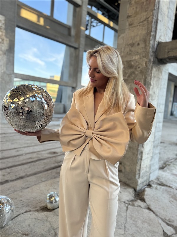 Josh V Blazer Silke Bow