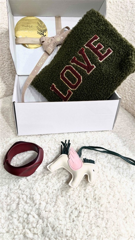 Giftbox 29 The Love Edit
