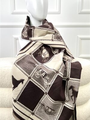 H-Sjaal Anagram Bruin