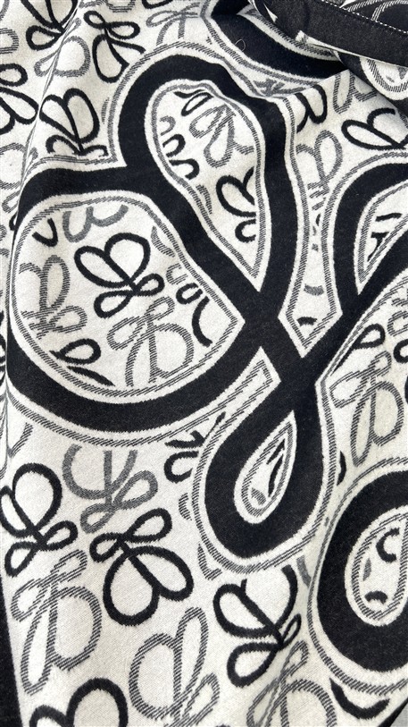 Anagram Sjaal Loew Zwart