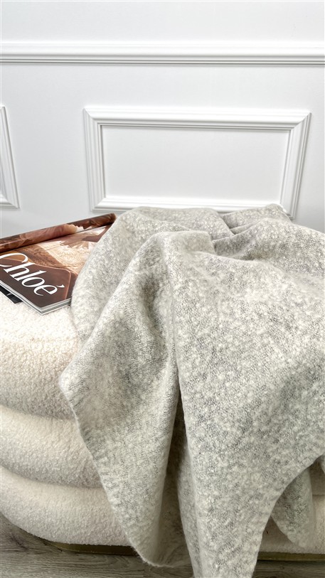 Basic Sjaal Uitlopende Punt Ecru