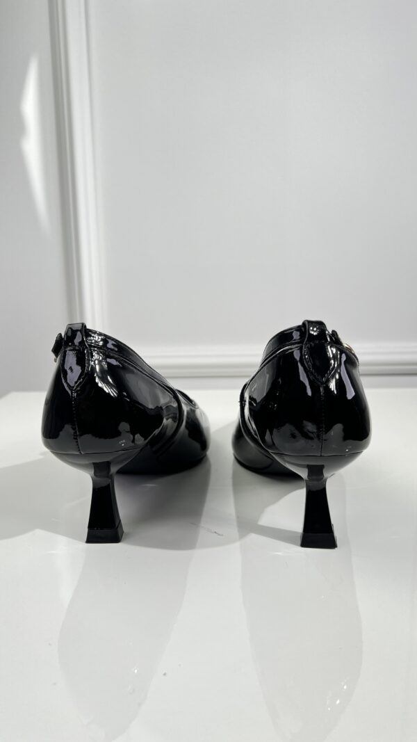 Lak Pump Ls5506 Gespen Met Kitten Heels