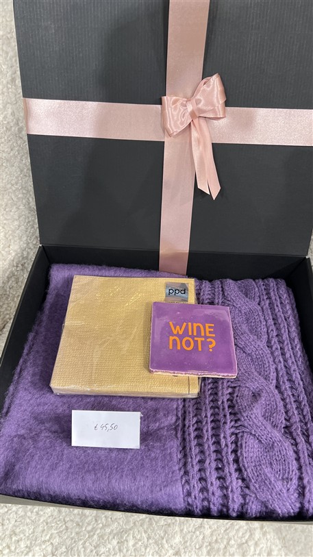 Giftbox 9 Wine Not Purple