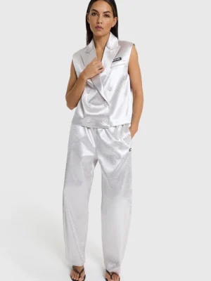 26896_m-2602168579-850-01