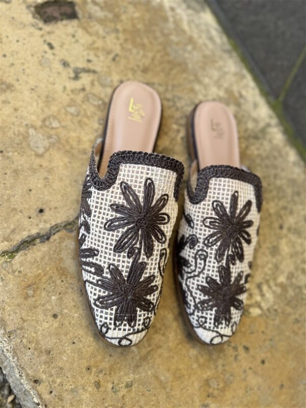 68-418 Soft Bloom Mule Bruin