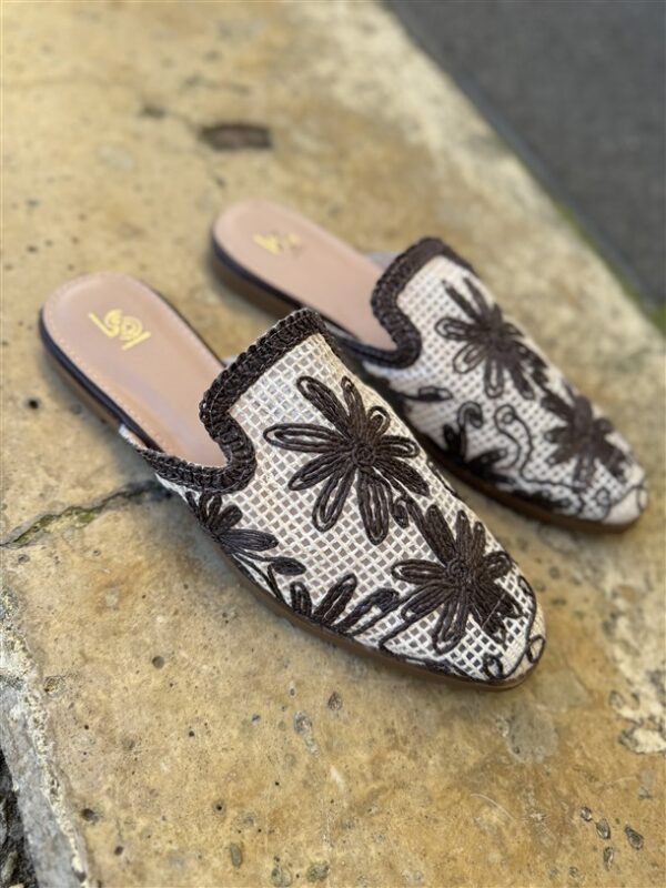 68-418 Soft Bloom Mule Bruin