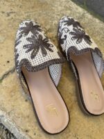 68-418 Soft Bloom Mule Bruin