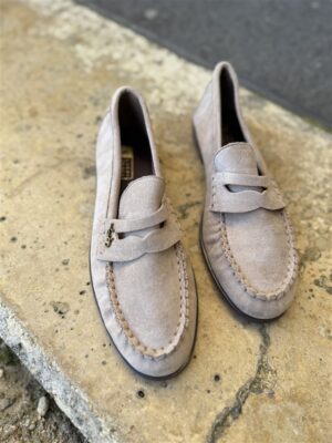 Timeless Comfort Loafer Beige