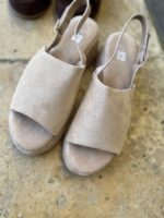 Soft Summer Wedge Suede Beige