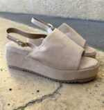 Soft Summer Wedge Suede Beige