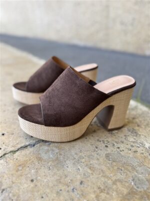 Elegant Platform Mule Bruin