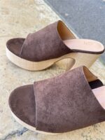 Elegant Platform Mule Bruin