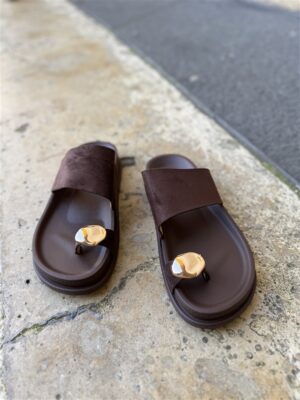 Minimal Luxe Slide Brown