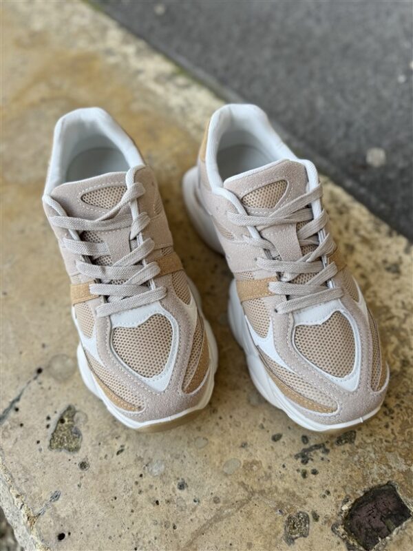 Urban Comfort Sneaker Camel