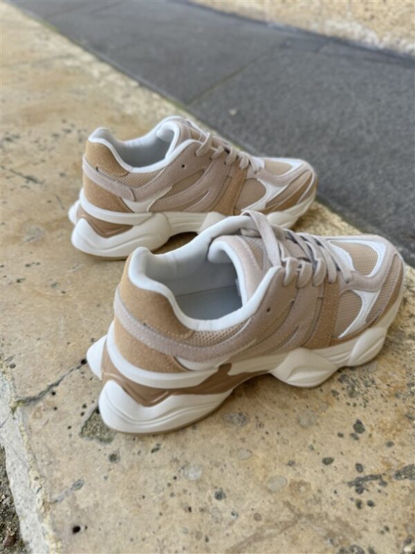 Urban Comfort Sneaker Camel