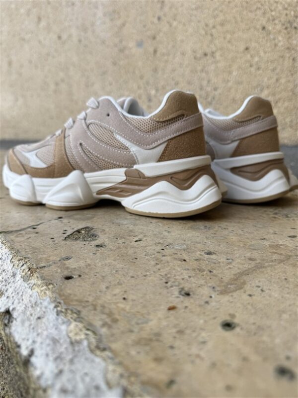 Urban Comfort Sneaker Camel