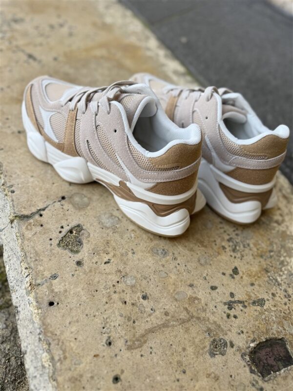 Urban Comfort Sneaker Camel