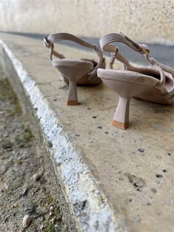 Ls5445a Soft Pleated Slingback Heels