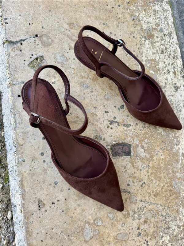 Elegant Suede Slingback Heels