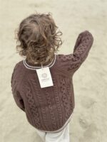 LITTLE LEAN CABLE KNIT CARDIGAN BRUIN