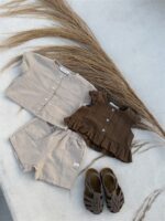 Top Ruffle Buttons Brown