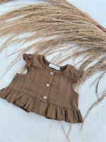 Top Ruffle Buttons Brown