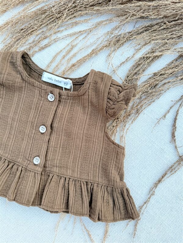 Top Ruffle Buttons Brown