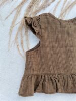 Top Ruffle Buttons Brown