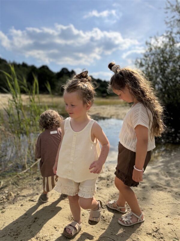 Ll Ruffle Bloom Short Cream