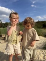 LITTLE LEAN ORIGINAL FINN TEE BEIGE